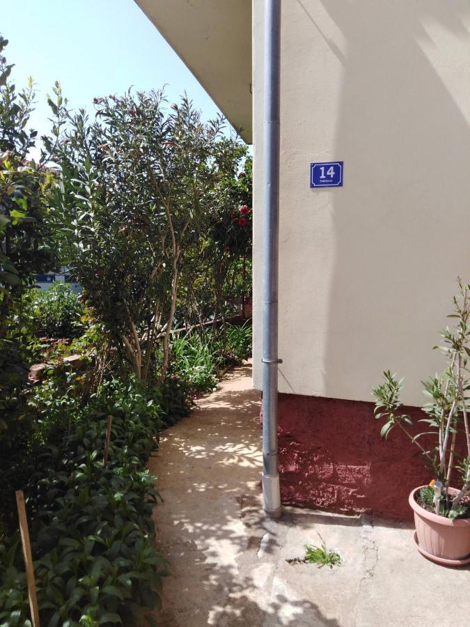 Pero apartman Villa Sukošan Exterior foto